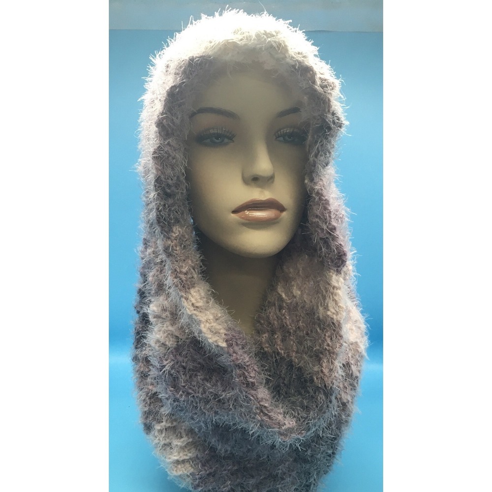 Hand Made infinity Scarf, 58% Acrylic 42% nylon. Soft warm and cuddly - Picture 1 of 5